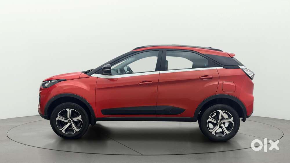 Tata Nexon 1.2 Revotron XZA Plus Premium, 2022, Petrol