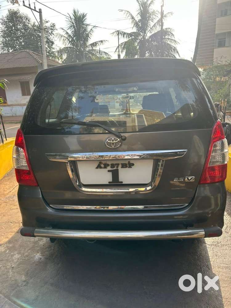 Toyota Innova 2012 Top End Diesel Well Maintained
