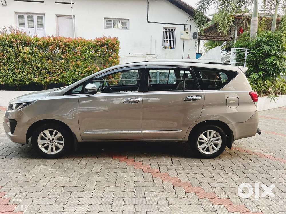 Toyota Innova Crysta 2.8 Gx At 8s, 2019, Diesel