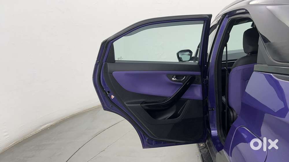 Tata Nexon Fearless Plus S Purple 1.2 Revotron Petrol 7dca Dual Tone..