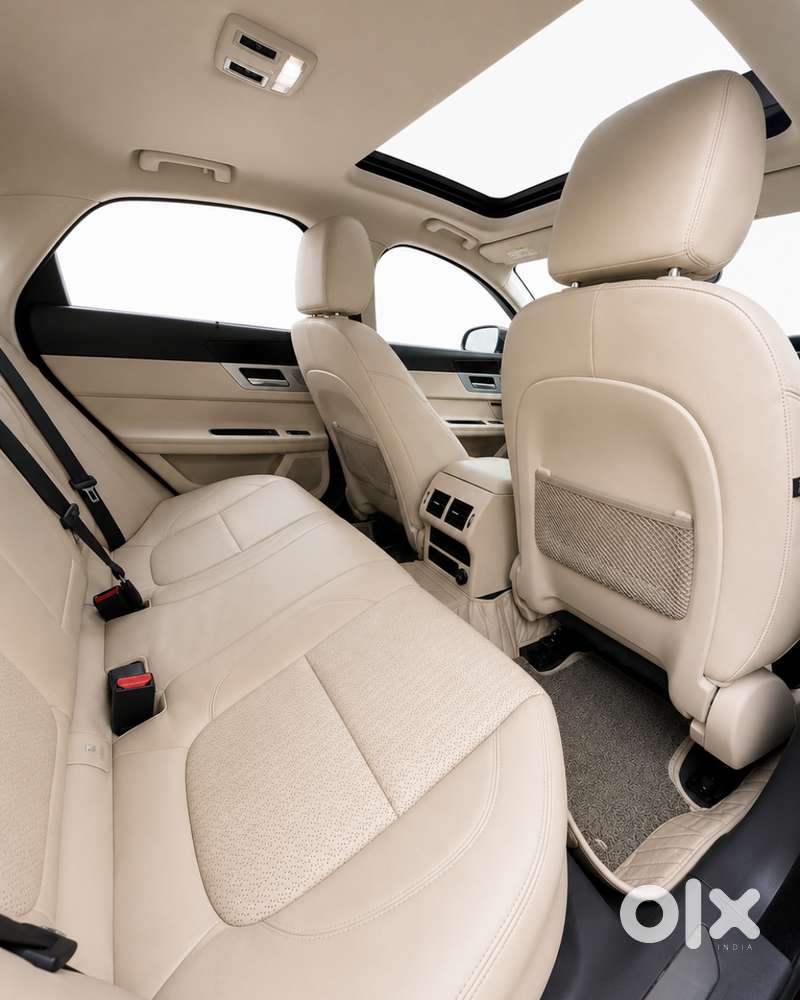Jaguar Xf 2.0 Prestige  Diesel  Rossello Red  Only 4100kms Done.