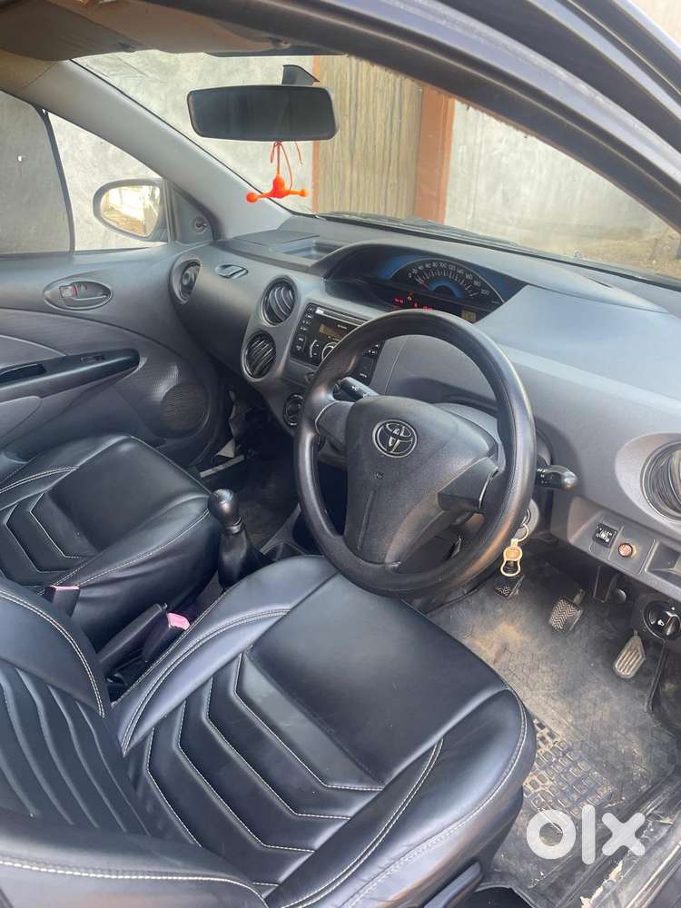 Toyota Etios Liva 2013 Petrol Well Maintained