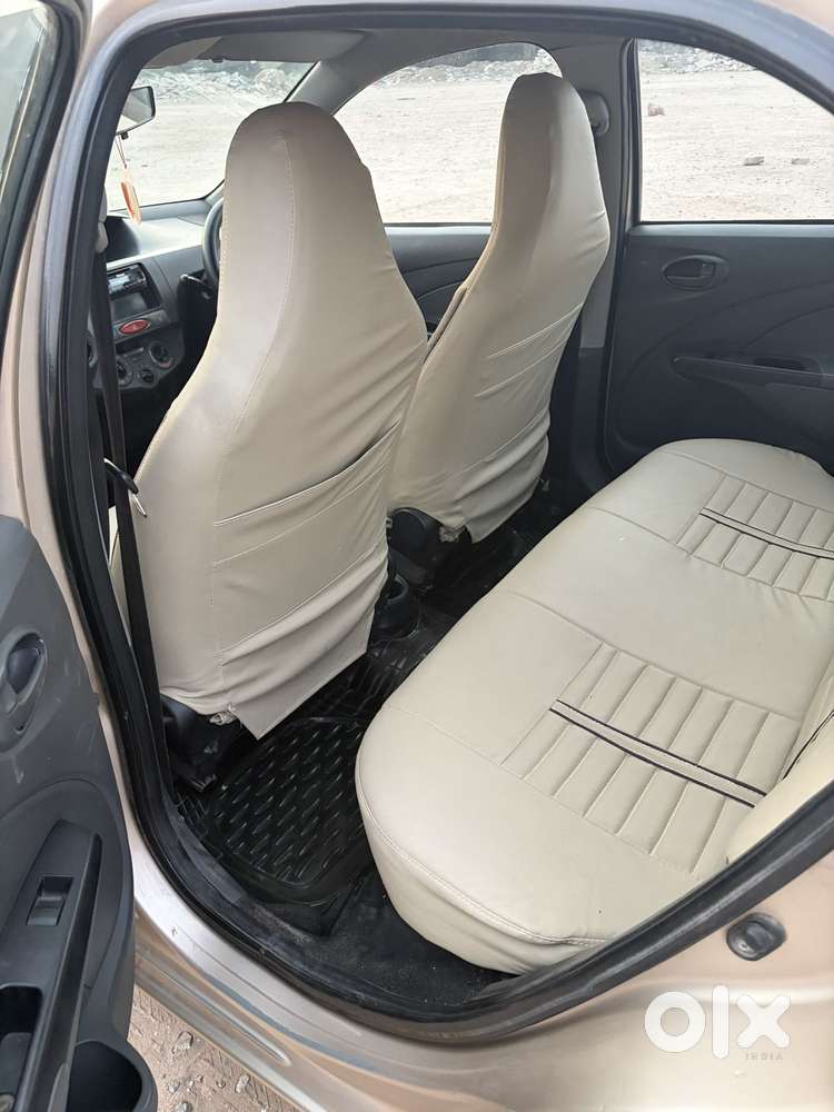 Toyota Etios Liva G, 2012, Petrol