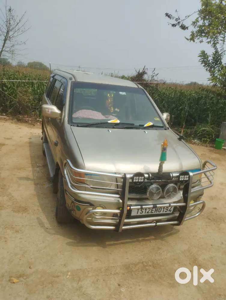 Chevrolet Tavera Neo 2012