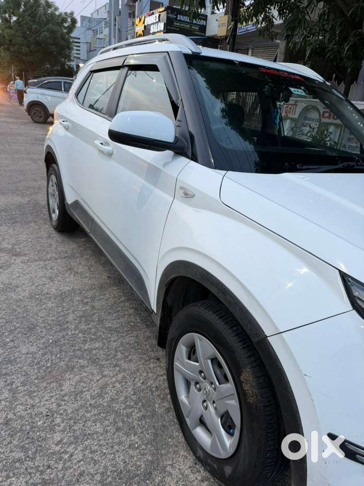 Hyundai Venue Diesel Manual 2020