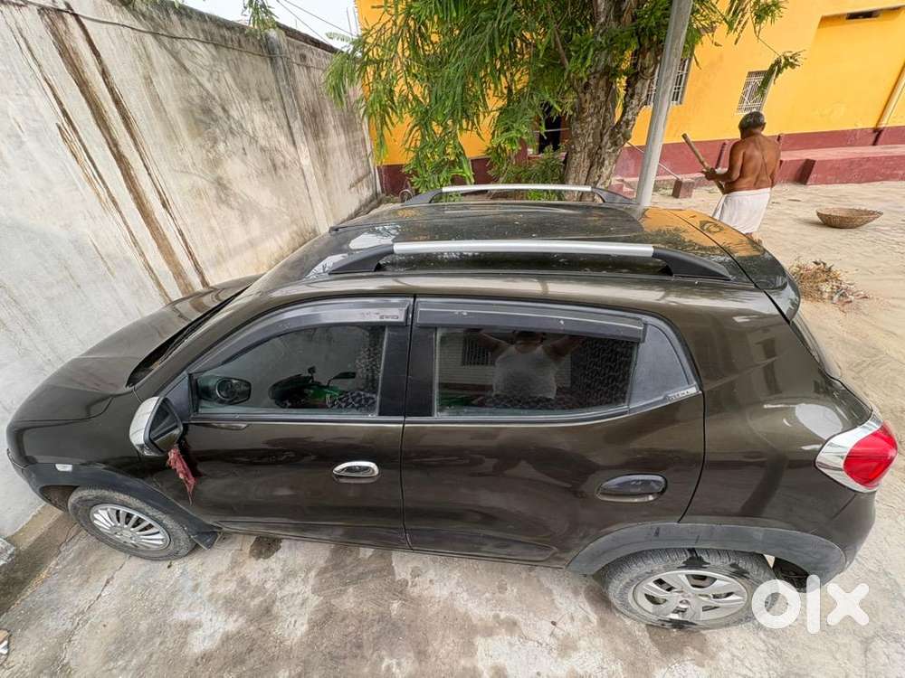 Renault Petrol Car 2016