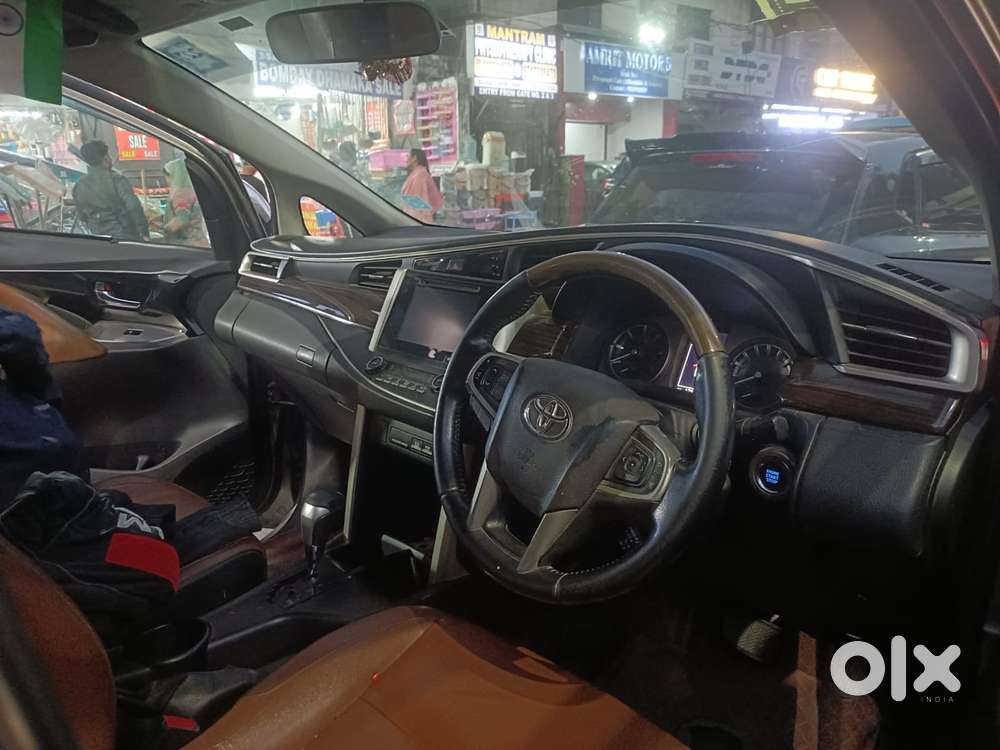 Toyota Innova Crysta 2.8z Automatic, 2016, Diesel
