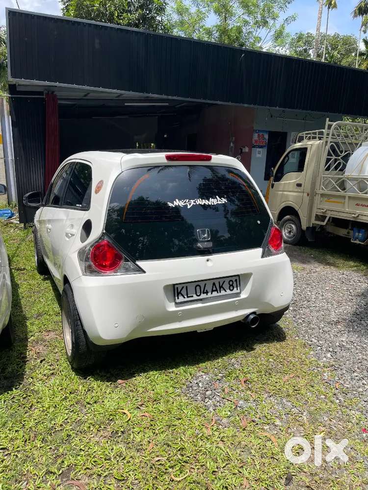Honda Brio 2017 / New Tyre/ New Insurance/ Service History