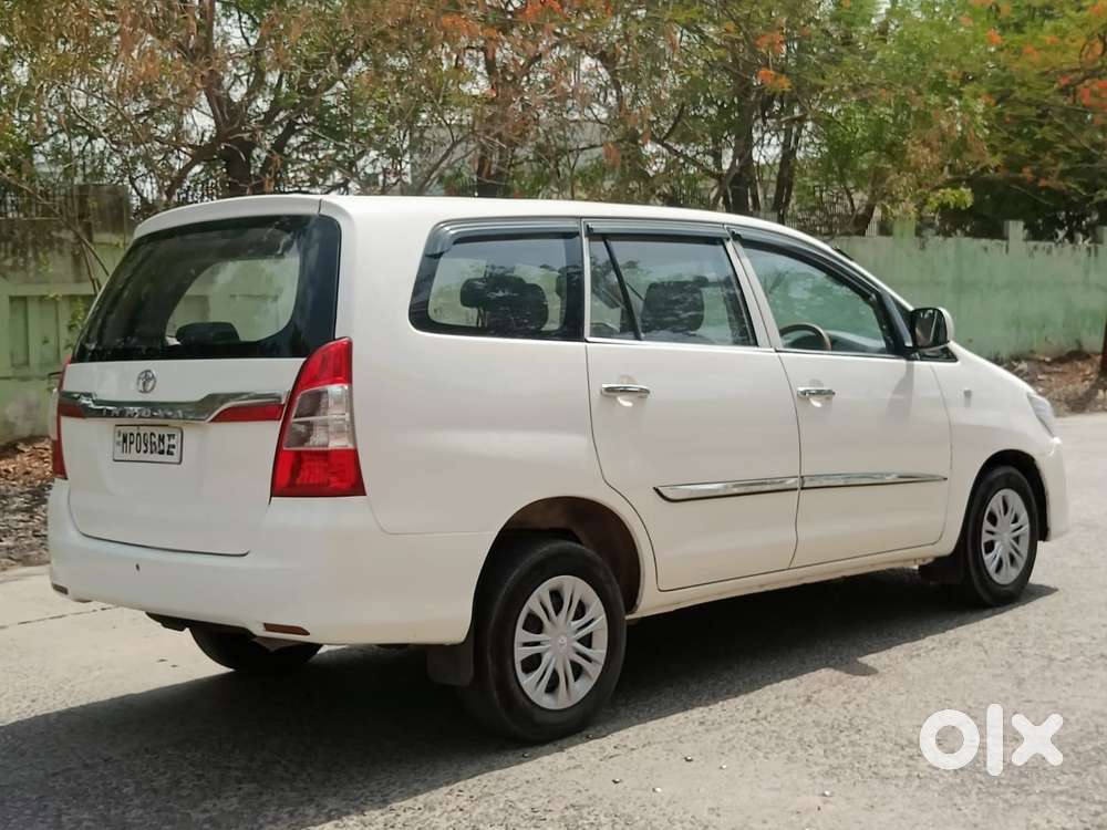 Toyota Innova 2.5 G (diesel) 8 Seater, 2016, Diesel