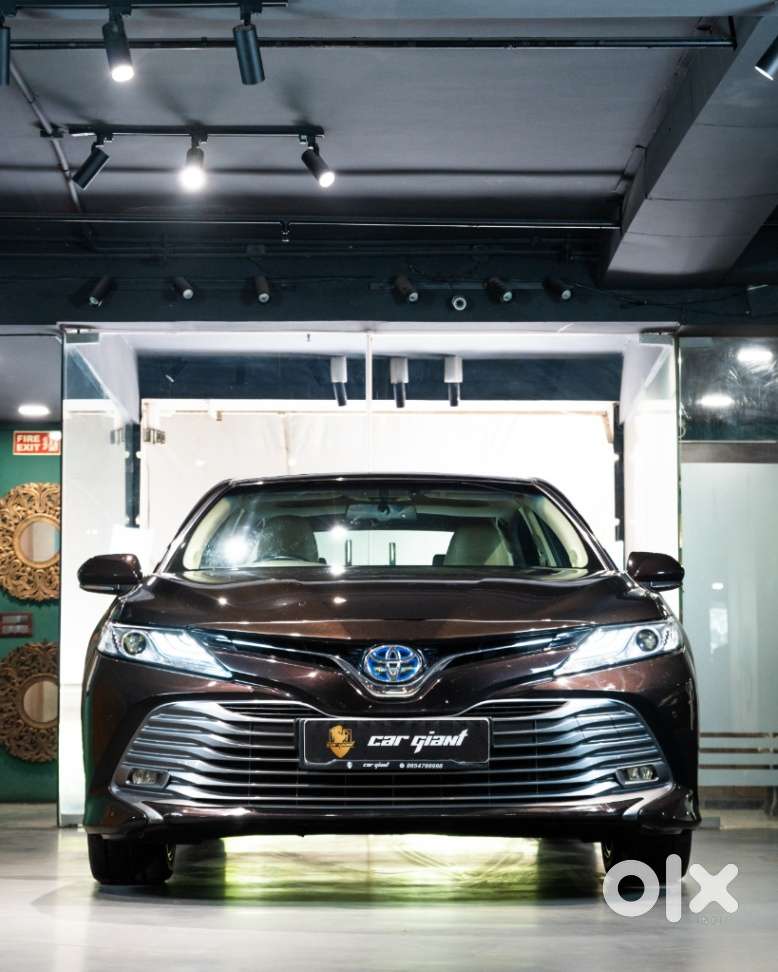 Toyota Camry 2.5 Hybrid, 2020, Petrol