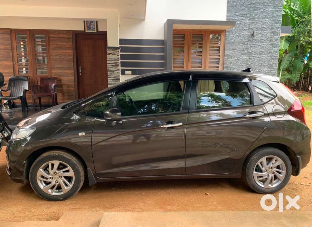 Honda Jazz 2021 Dec Petrol Automatic Well Maintained