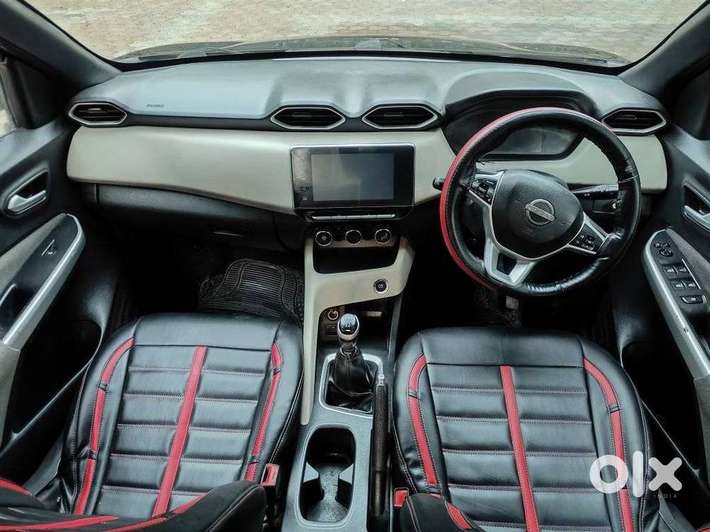 Nissan Magnite 1.0 Xv Premium, 2021, Petrol