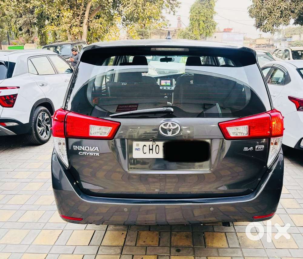 Toyota Innova Crysta 2.4 G Mt 7 Str, 2018, Diesel