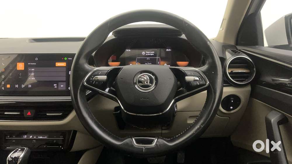 Skoda Slavia Style 1.0l Tsi At, 2022, Petrol