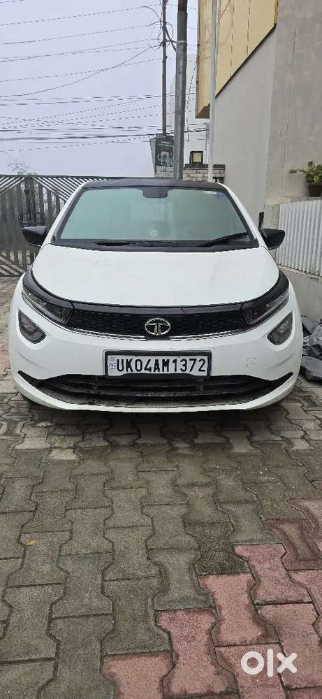 Tata Altroz 2023 Petrol Automatic