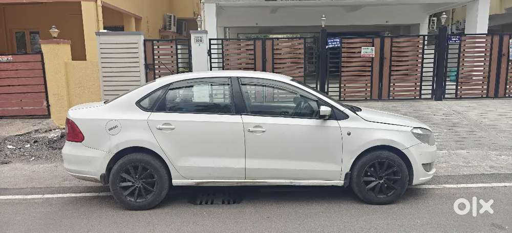Skoda Rapid 2 Owner Diesel Engine (mileage 25)