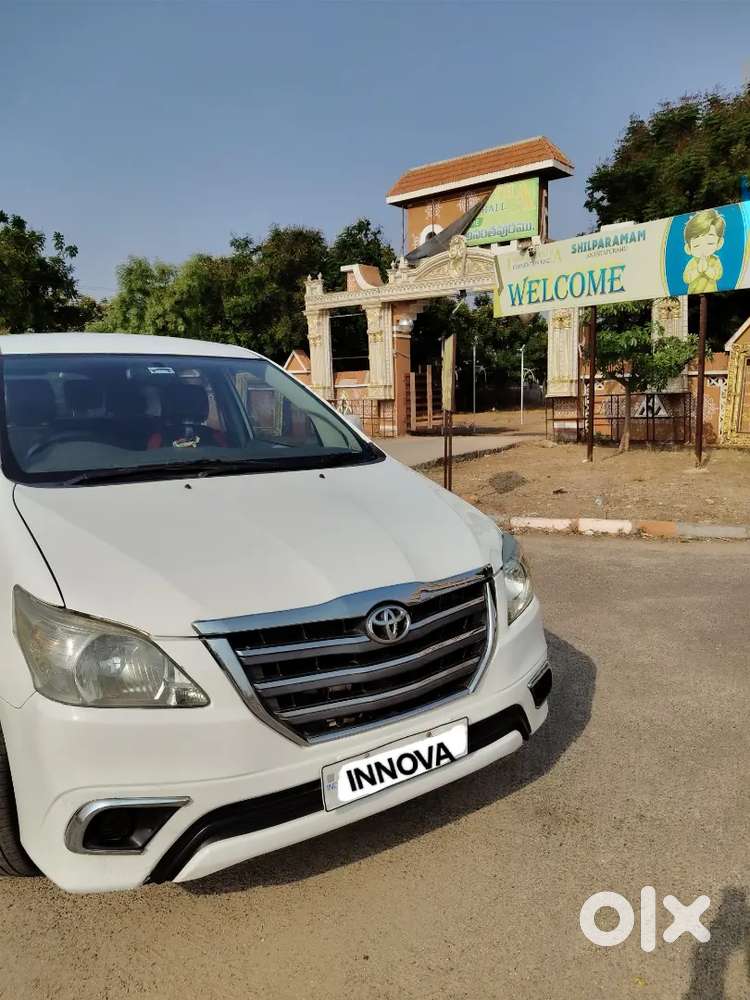 Toyota Innova Car