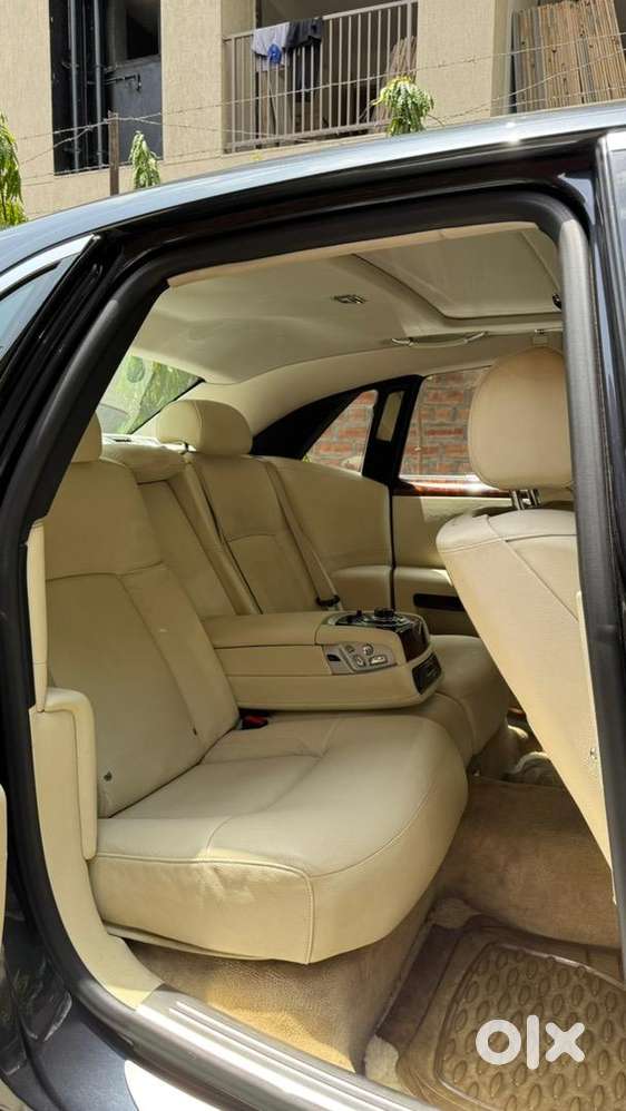 Rolls-royce 2011 Luxury Car