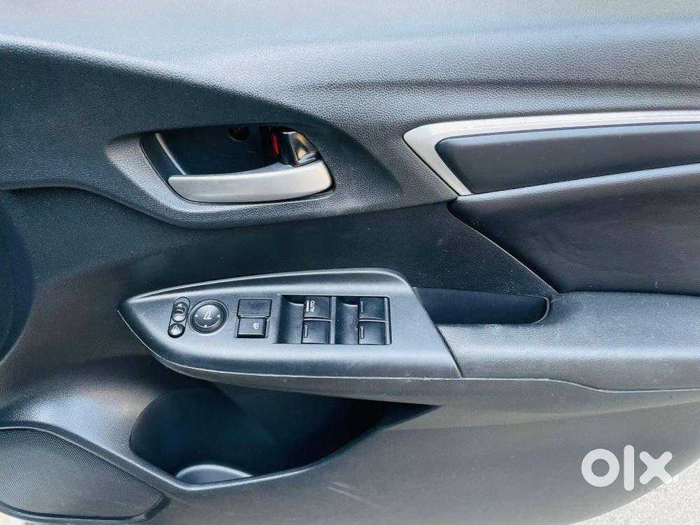 Honda Jazz V Cvt, 2017, Petrol