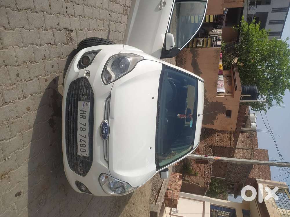 Full Ac, Power Windo Front,power Steering, Centre Locking