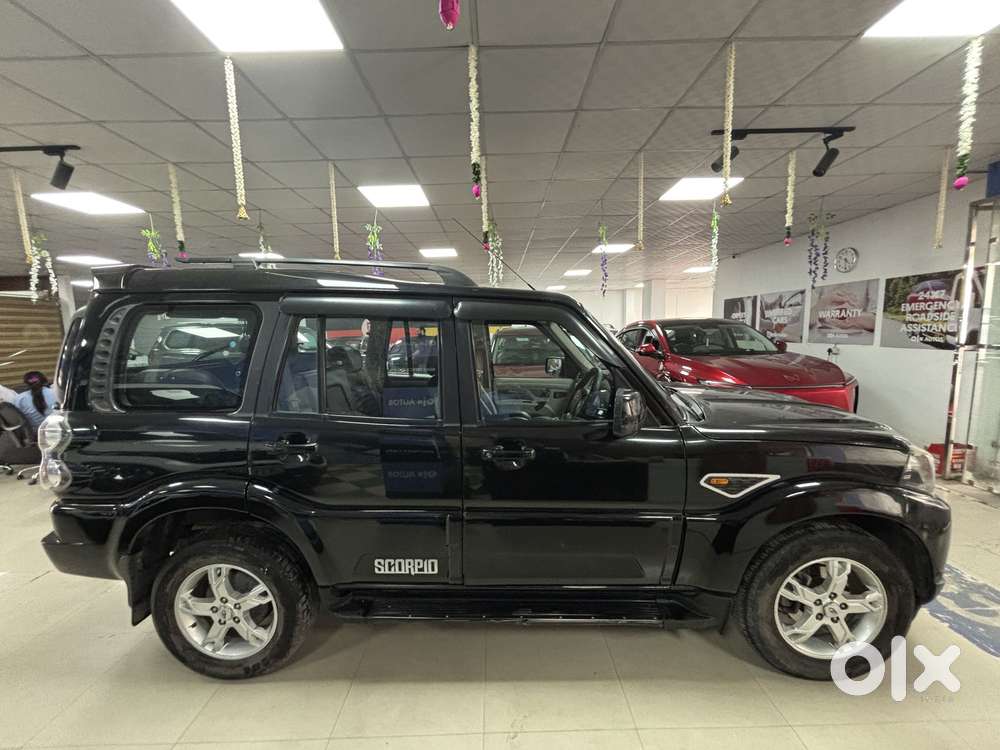 Mahindra Scorpio S10, 2016, Diesel