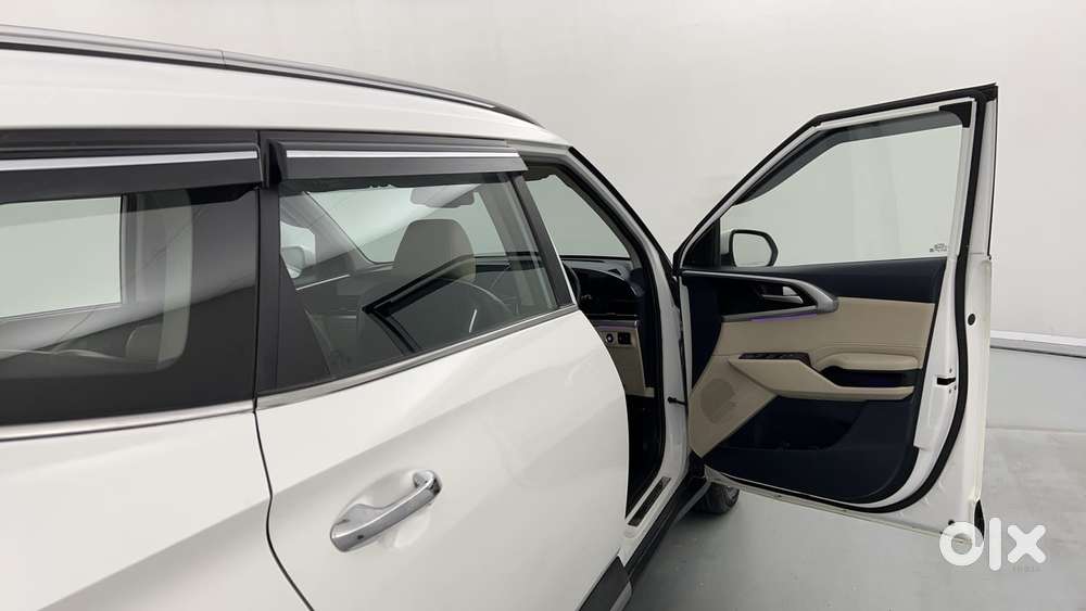 Kia Carens 1.4 Luxury 7 Str, 2022, Petrol