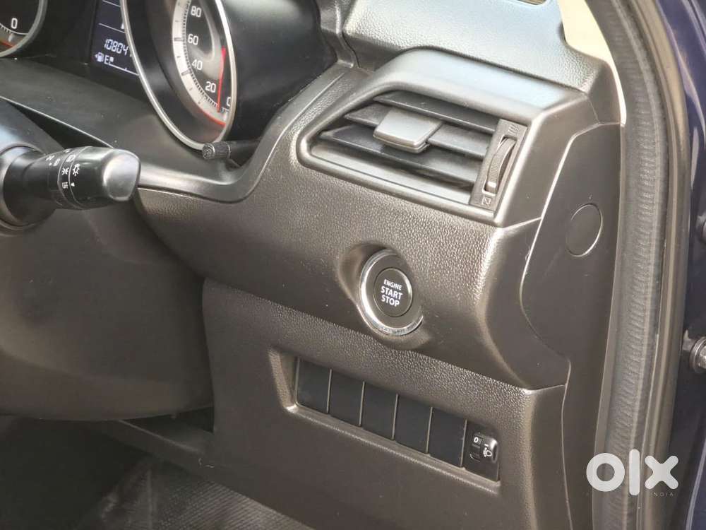Maruti Suzuki Swift Amt Zxi, 2020, Petrol