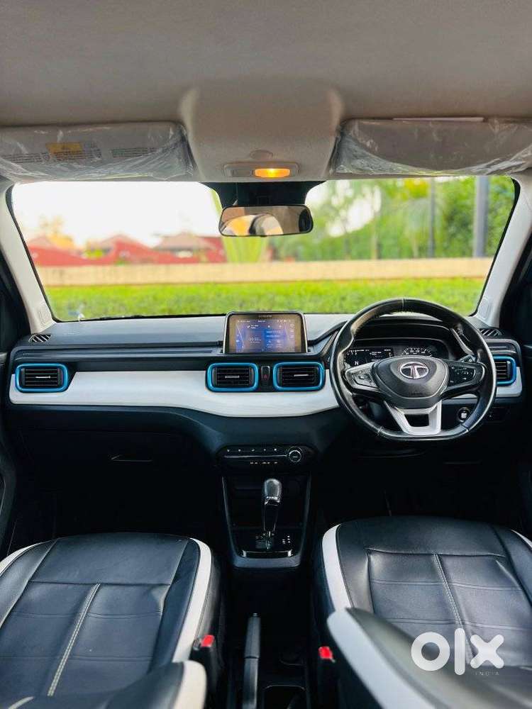 Tata Punch 1.2 Revotron Creative Dual Tone, 2021, Petrol