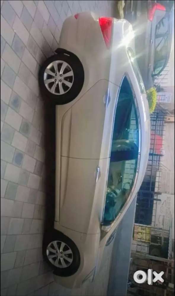 Verna Fluidic Topend 2011 Petrol Automatic