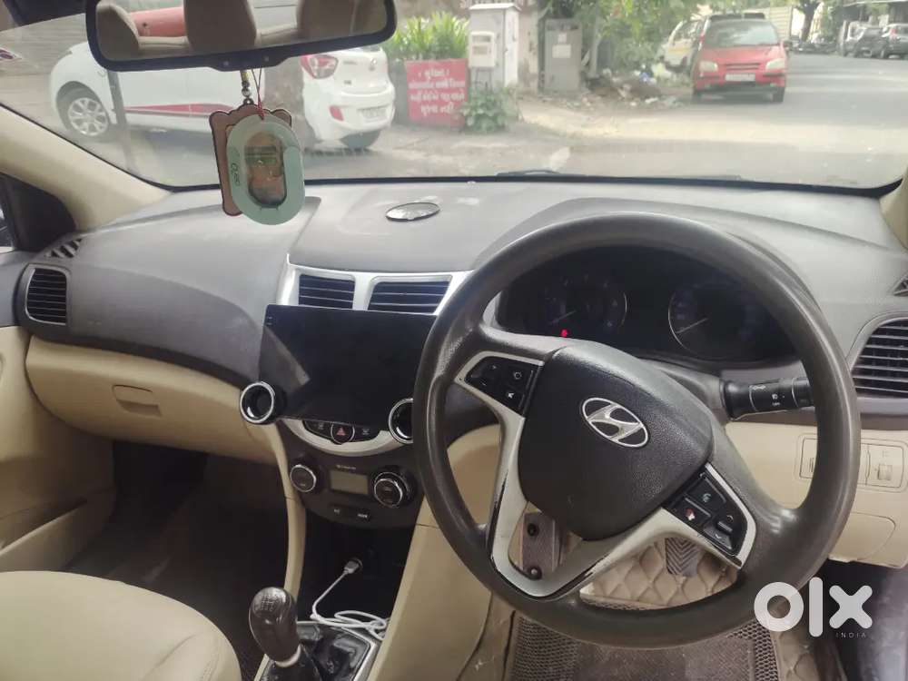Hyundai Verna Crdi 2011