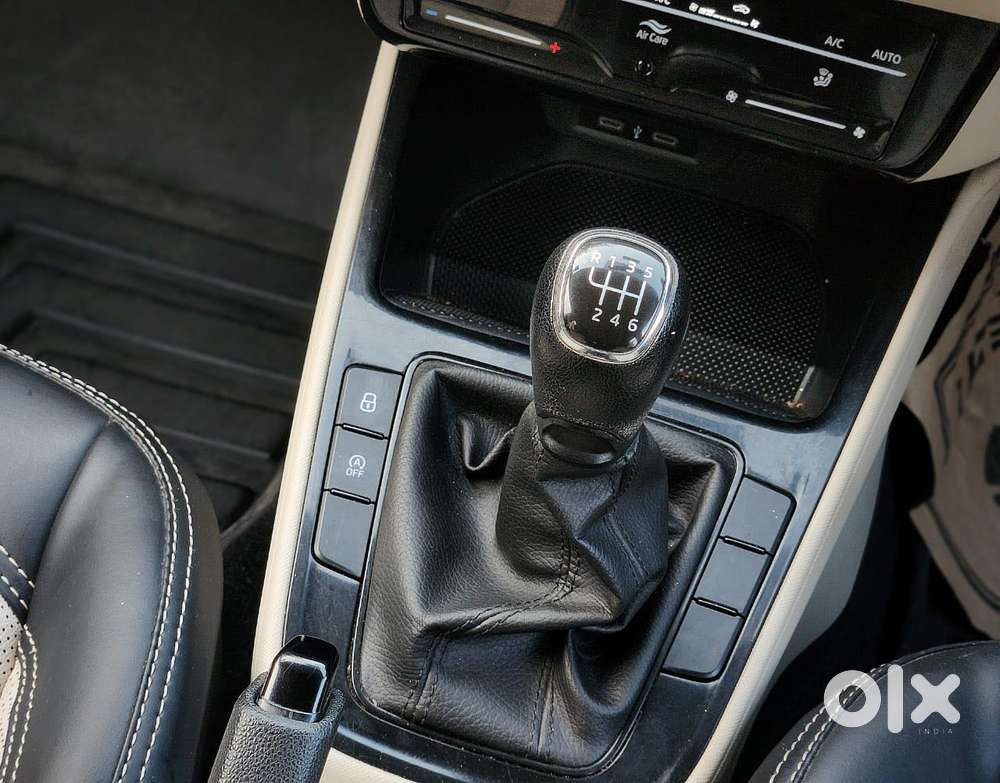 Skoda Slavia Ambition 1.0l Tsi Mt, 2023, Petrol