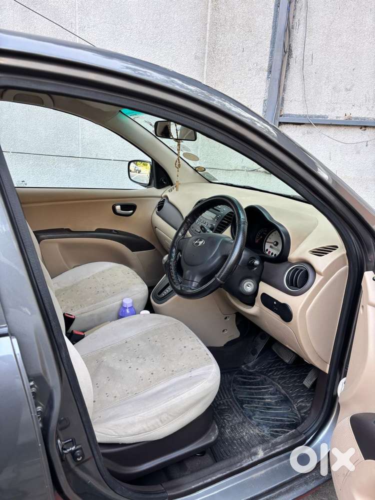 I10 -sportz At-  Excellent Condition