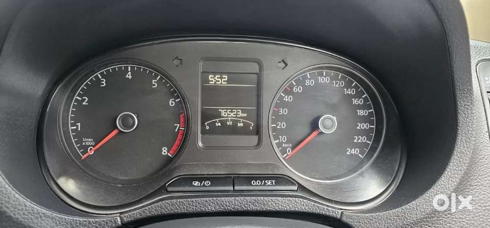 Volkswagen Polo Petrol Highline 1.2l, 2015, Petrol