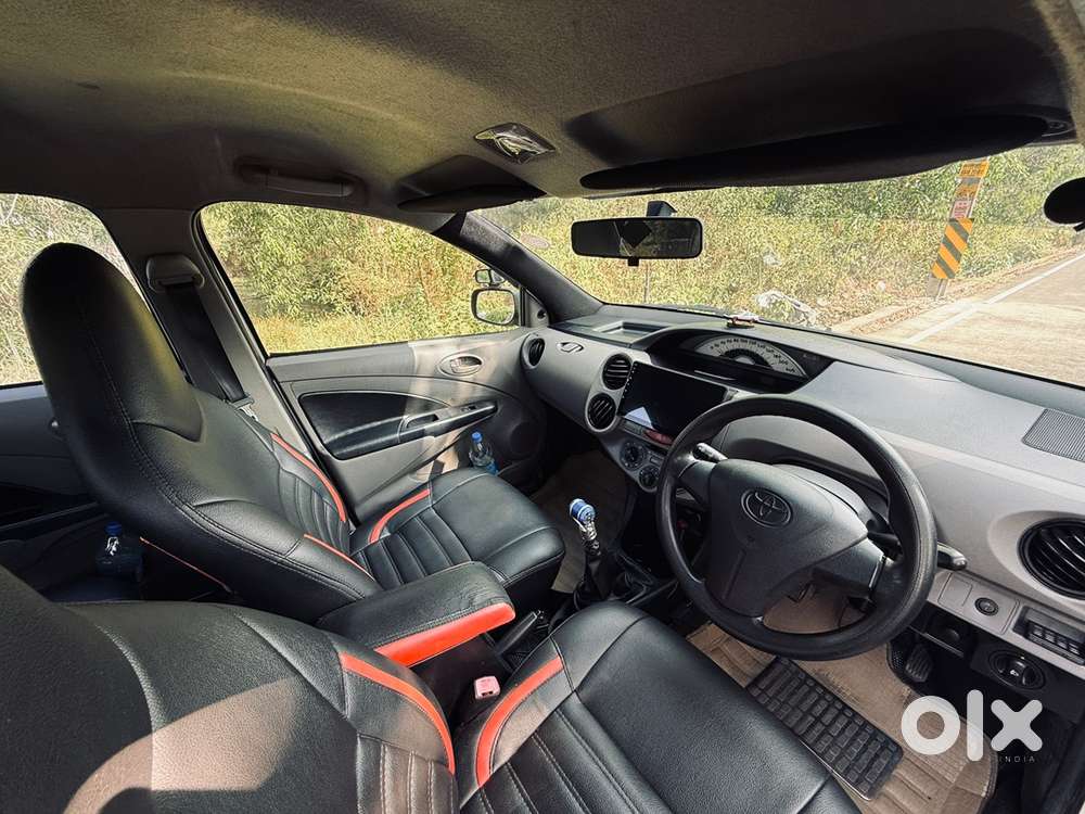 Toyota Etios Liva 2011 Petrol