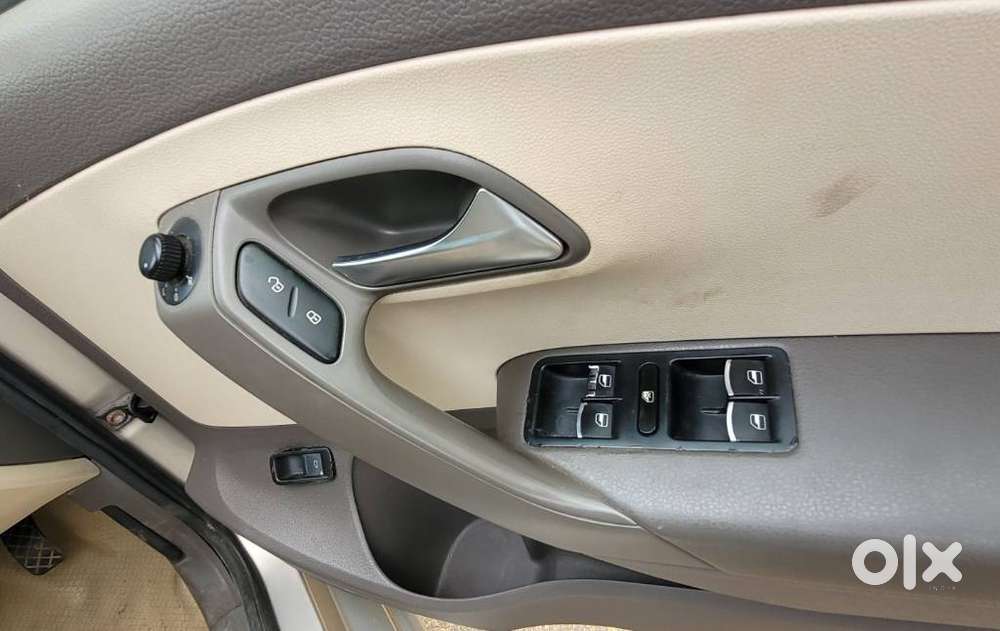 Volkswagen Vento Celeste 1.6 Highline, 2013, Diesel