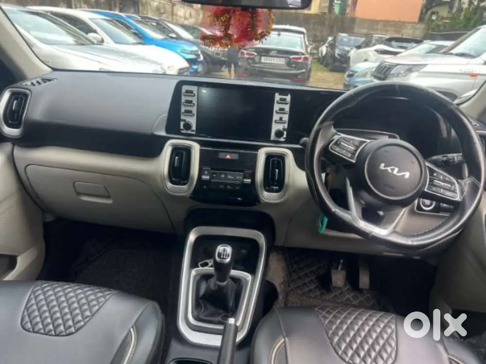 As A New Showroom Condition. All Pepar R Available.