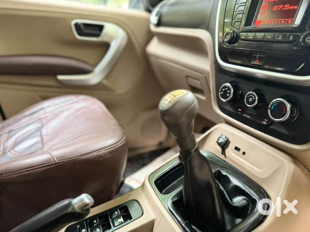 Mahindra Tuv 300 Mhawk100 T8, 2016, Diesel