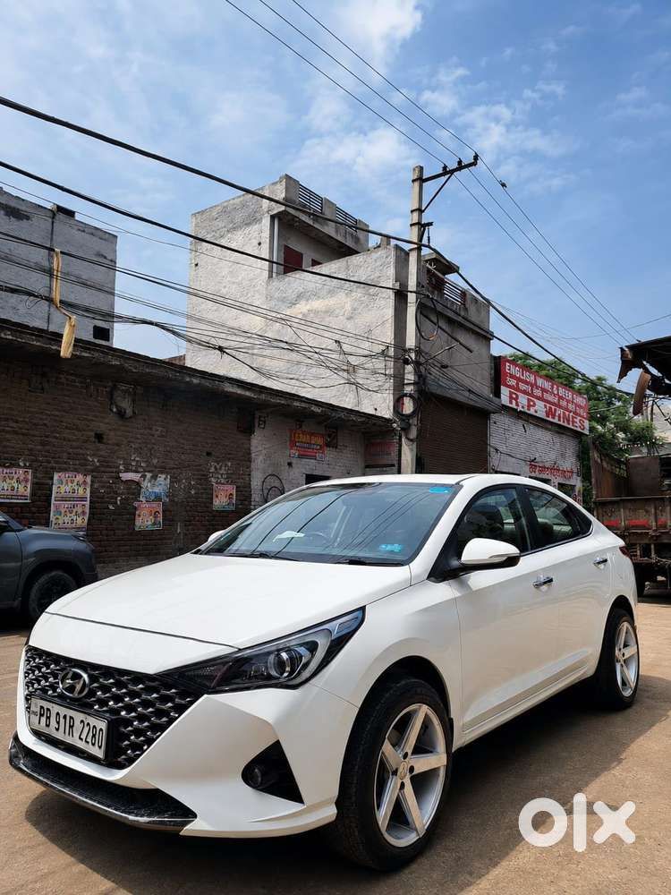Hyundai Verna 1.5 Sx Petrol Mt, 2022, Petrol