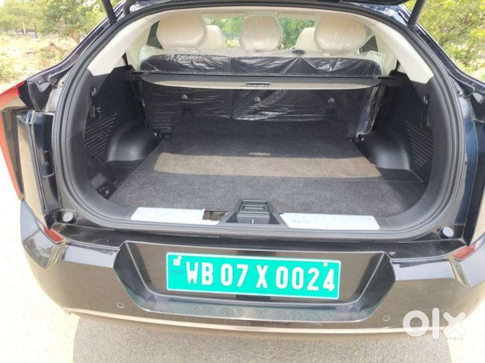 Mahindra Xev 9e Three B79 Kwh, 2025, Electric