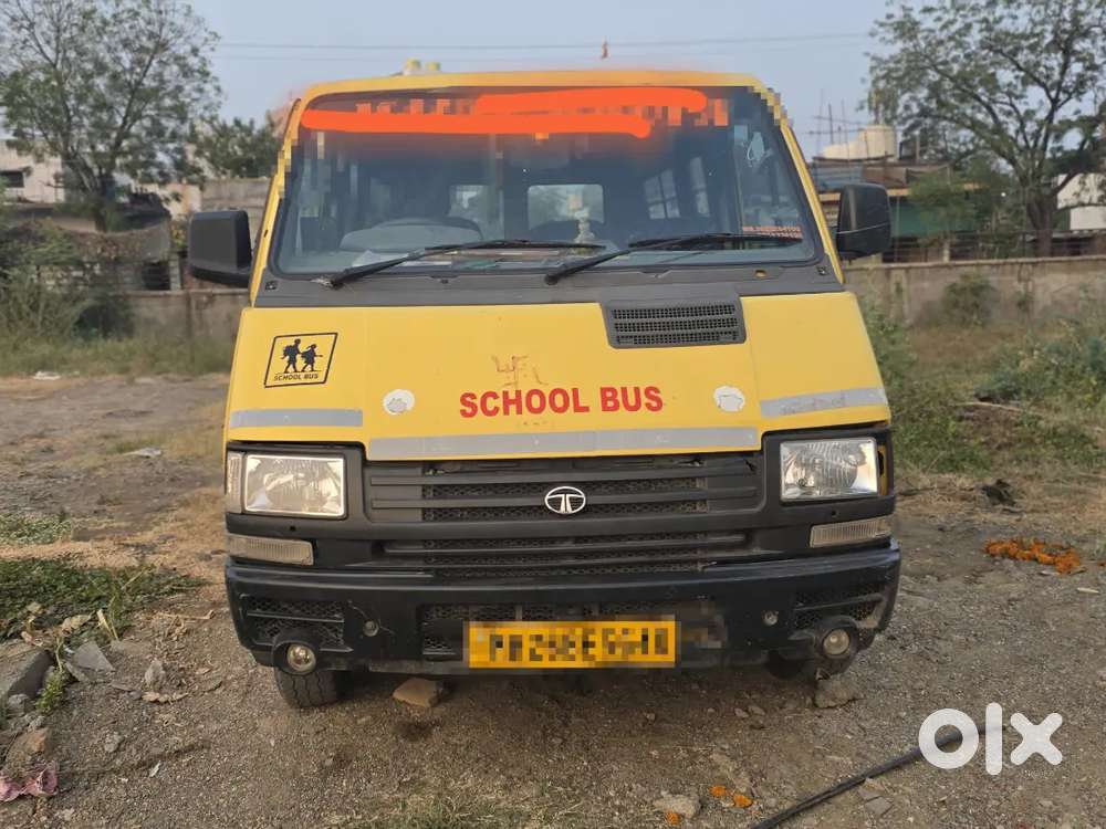 टाटा विंगर स्कूल बस