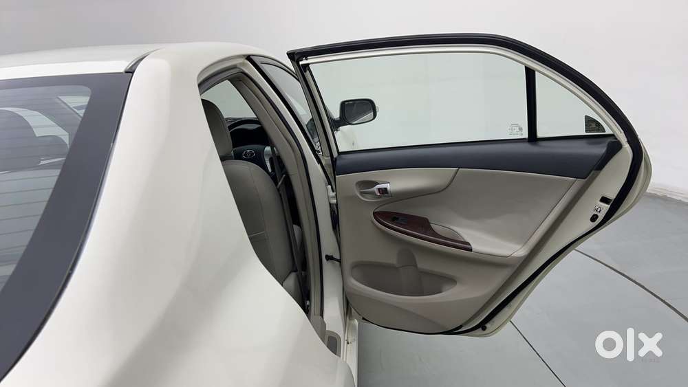 Toyota Corolla Altis 1.8 G, 2013, Petrol