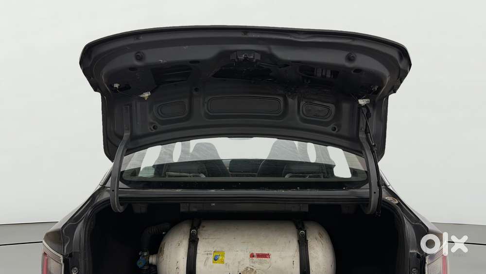 Hyundai Aura 1.2 Sx Cng, 2023, Cng & Hybrids
