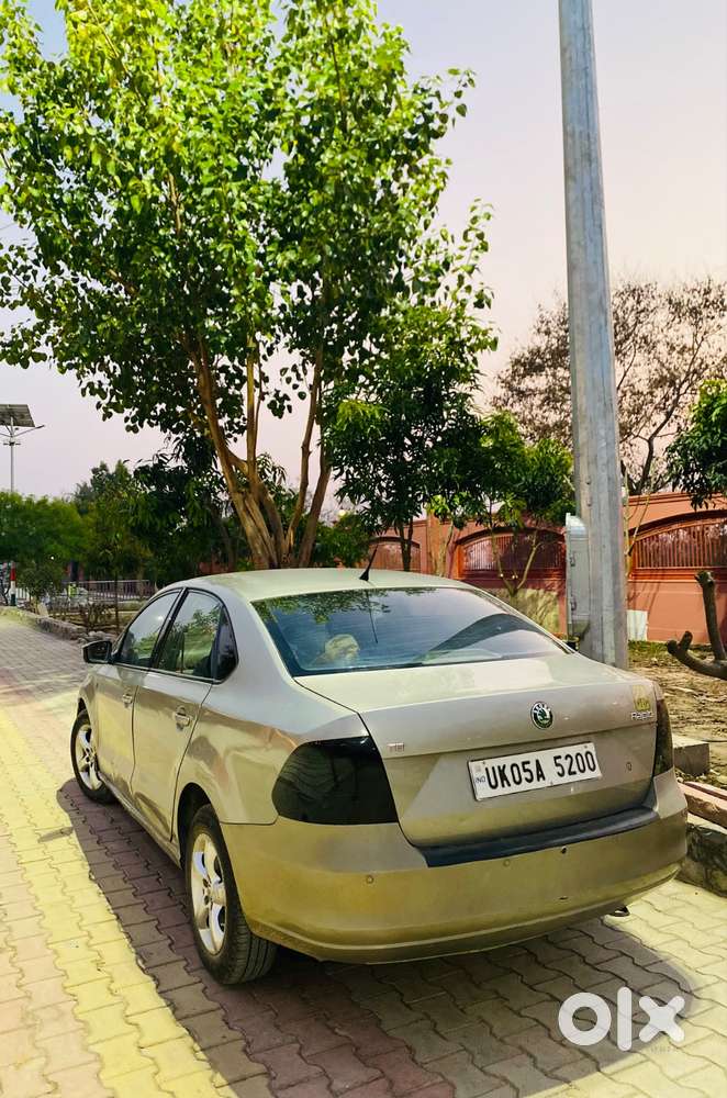 Skoda Rapid 2012
