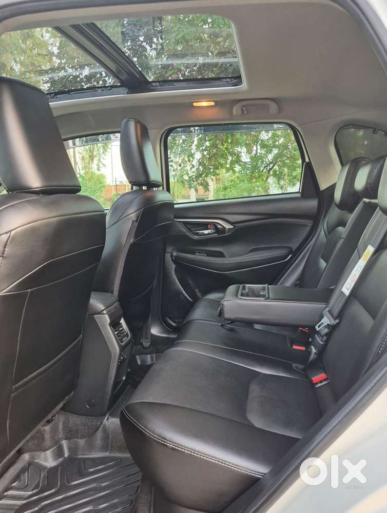 Toyota Urban Cruiser Hyryder 1.5 V Neo Drive At, 2024, Petrol