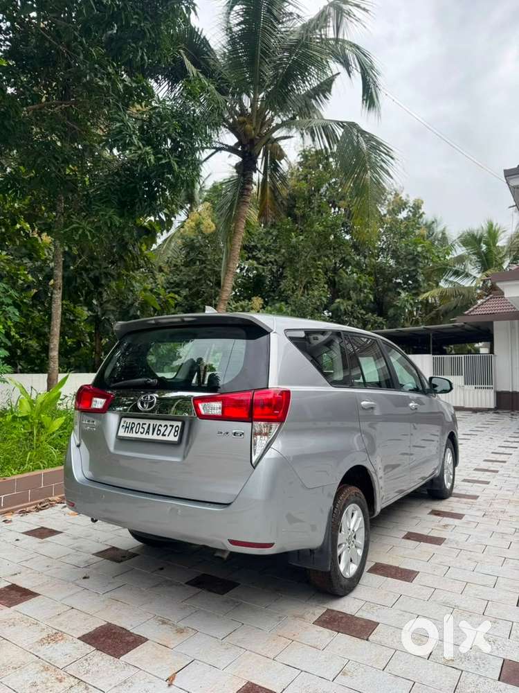 Toyota Innova Crysta 2017 Diesel Well Maintained