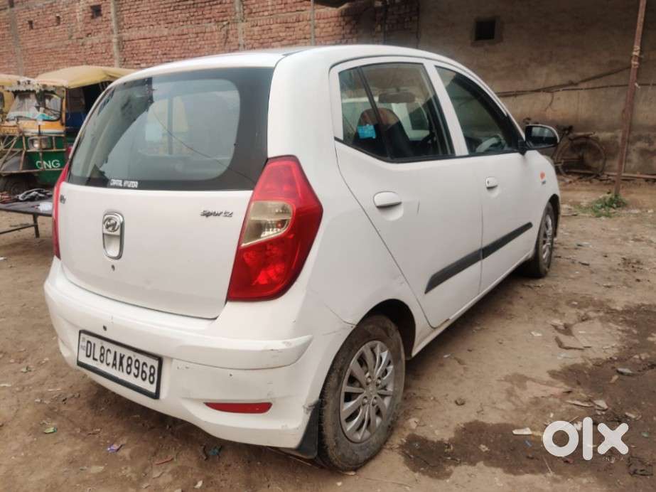 Hyundai I10 Sportz, 2015, Petrol