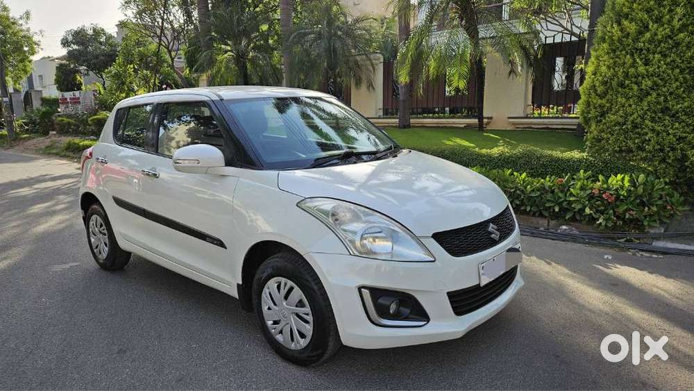 Maruti Suzuki Swift Vxi Optional, 2016, Petrol
