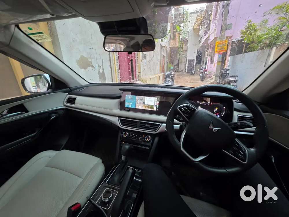 Mahindra Xuv700 Ax7 2024