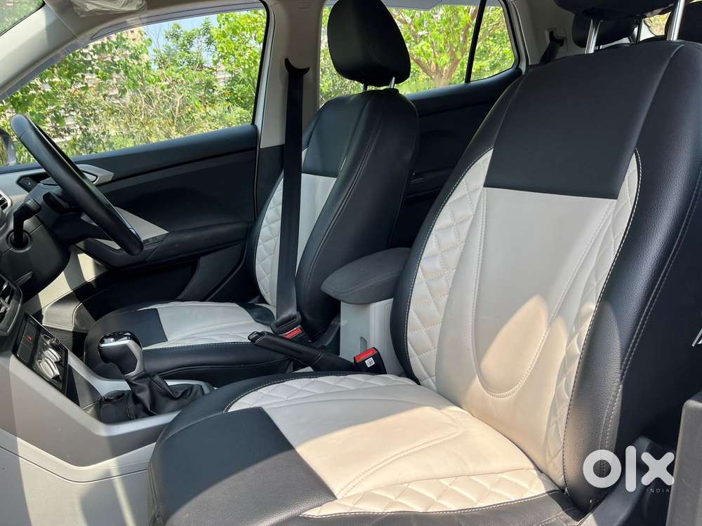 Volkswagen Taigun 1.0 Tsi Highline At, 2025, Petrol