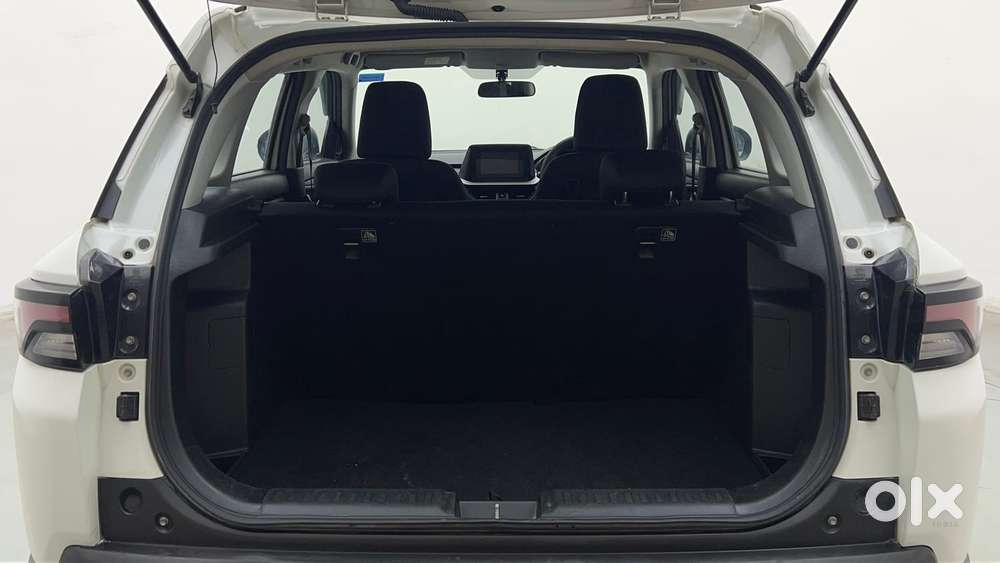 Maruti Suzuki Vitara Brezza 1.5 Zxi Plus At Dual Tone, 2022, Petrol